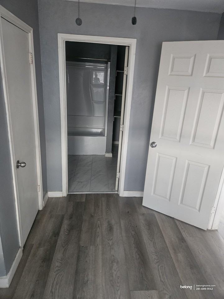 7909 Brutus St #3 - Photo 3 of 8