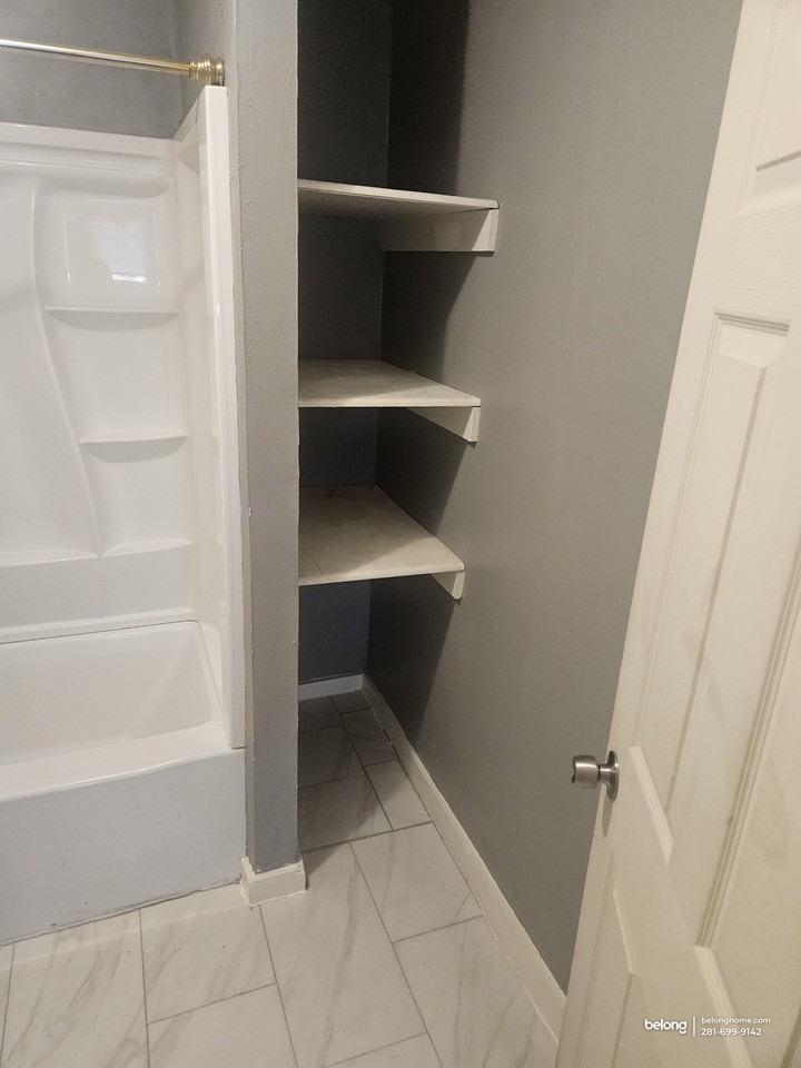 7909 Brutus St #3 - Photo 4 of 8