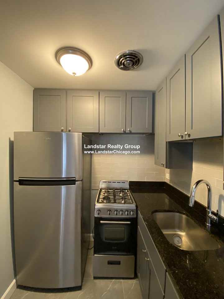 663 West Grace Street #212 - Photo 3 of 12