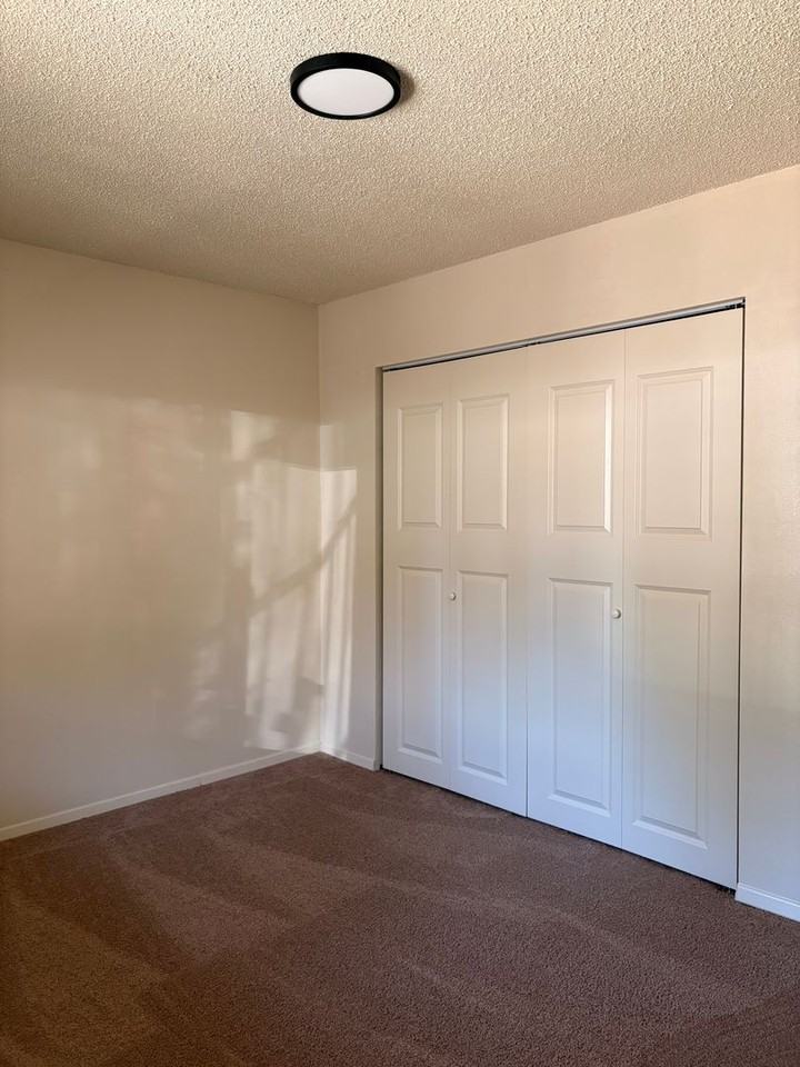 3000 Trinity Dr #15 - Photo 6 of 23