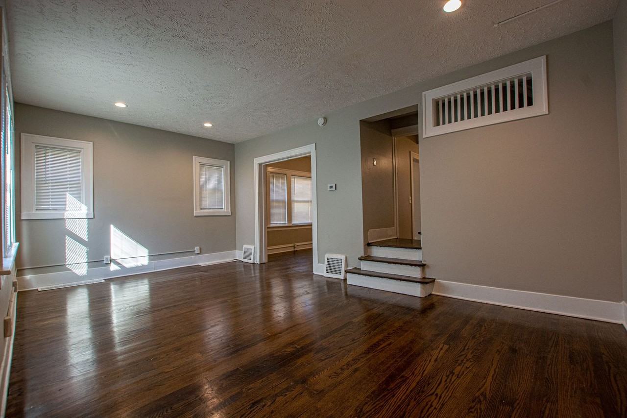 3804 Dodge St - Photo 3 of 14