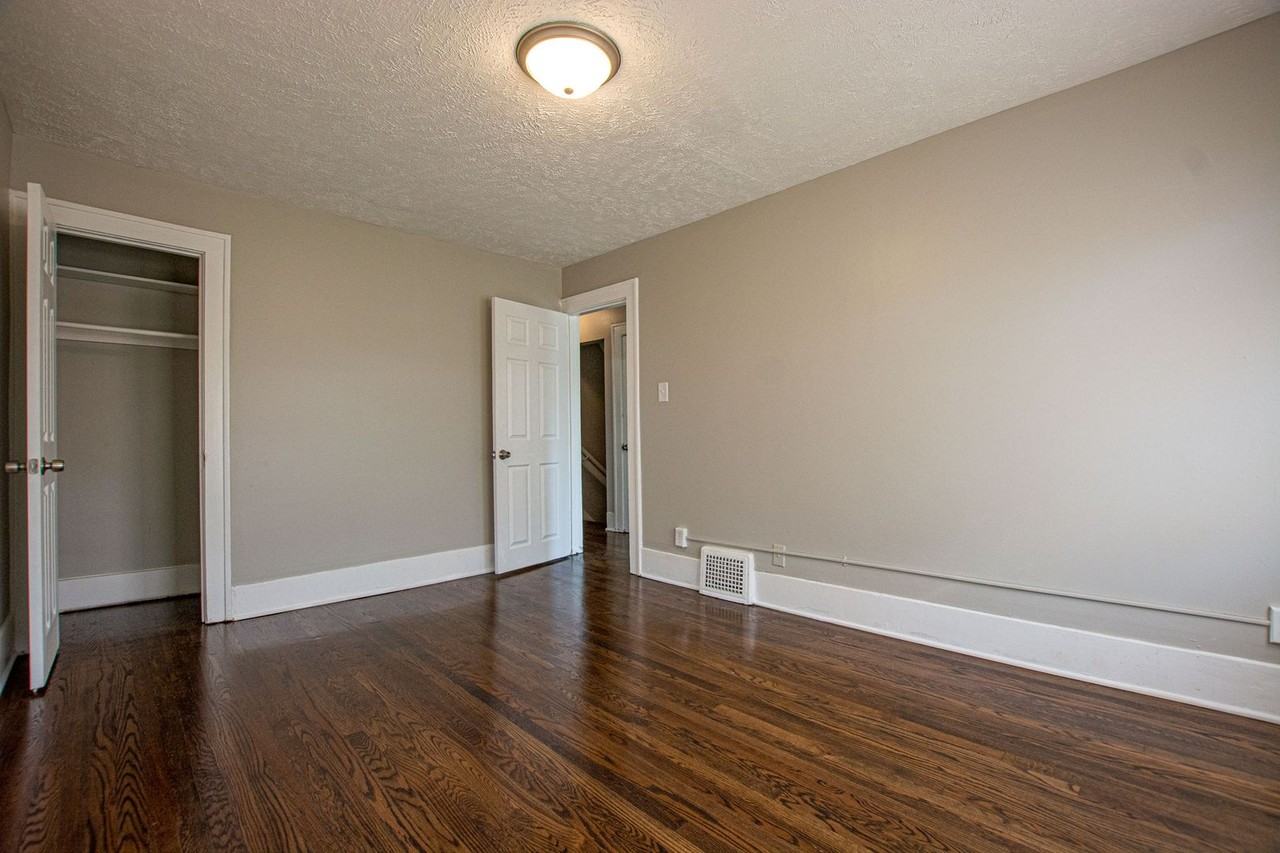3804 Dodge St - Photo 7 of 14