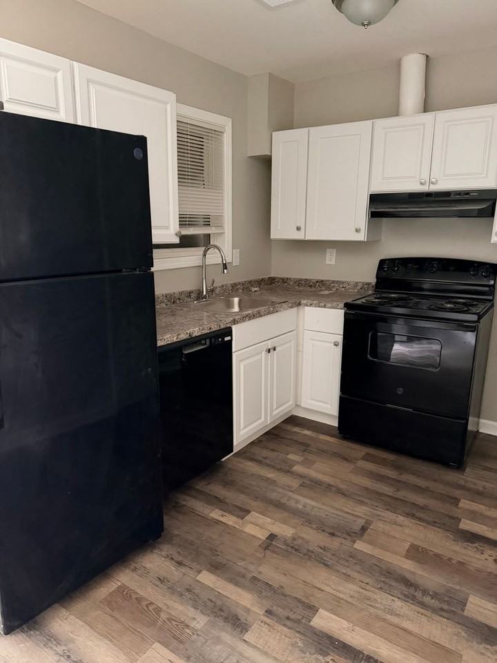 902 Bolton Rd Nw - Photo 3 of 8