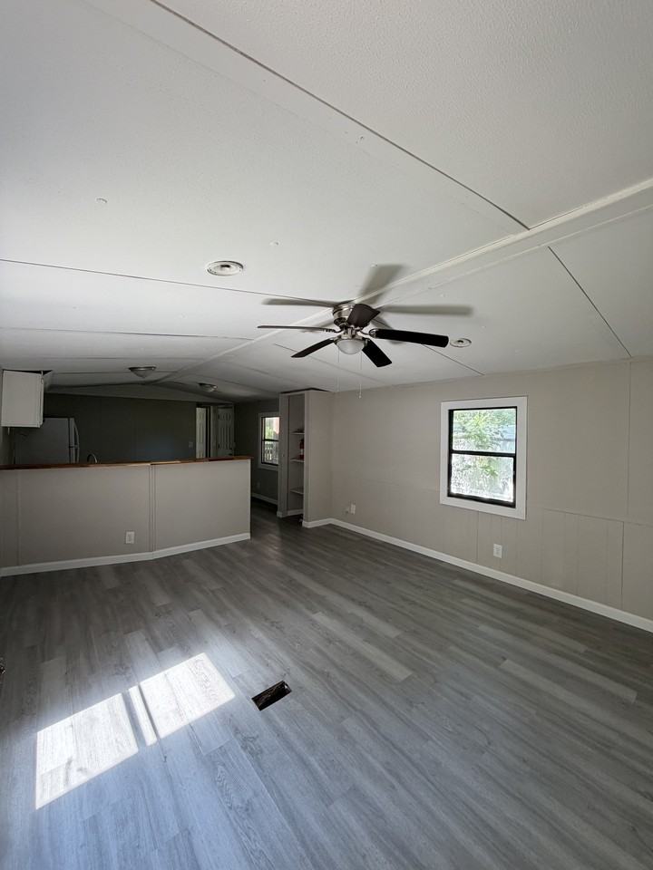 Acorn Village Ln - Photo 3 of 11