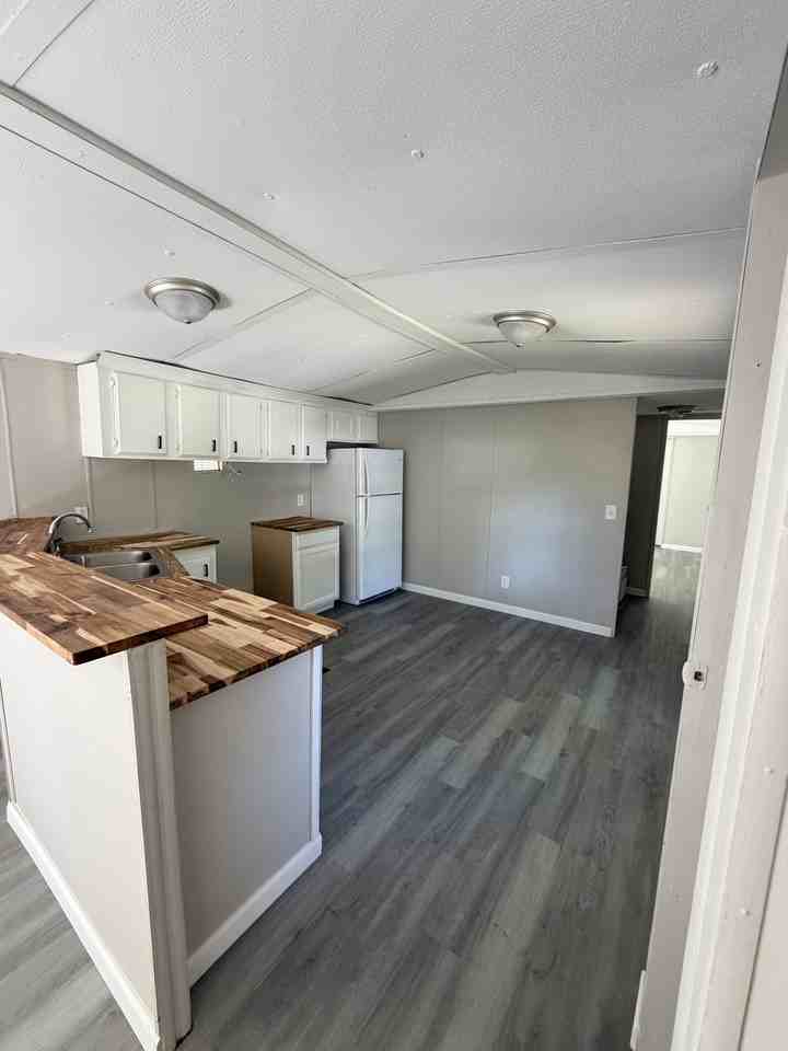 Acorn Village Ln - Photo 5 of 11