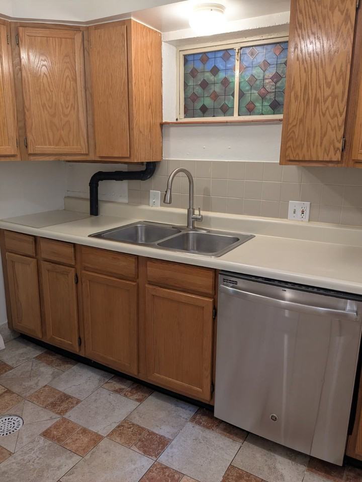 525 Clayton St #BS - Photo 4 of 16