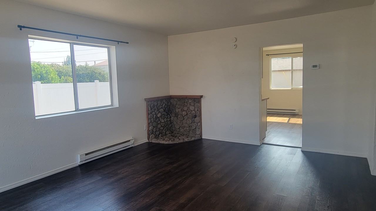 605 W 1st Ave #605W1stAVE - Photo 2 of 13