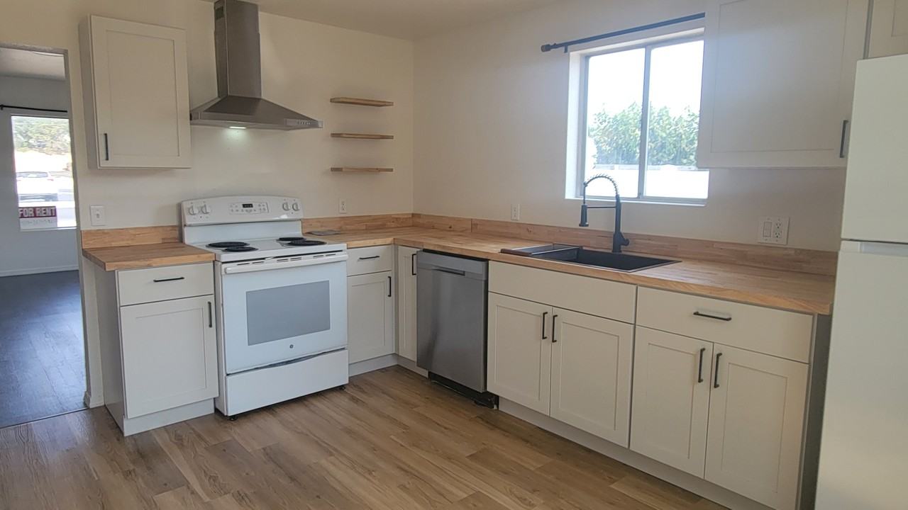 605 W 1st Ave #605W1stAVE - Photo 3 of 13