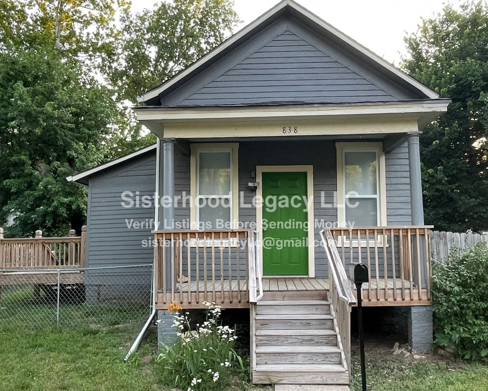 838 S Oak St - Photo 2 of 22
