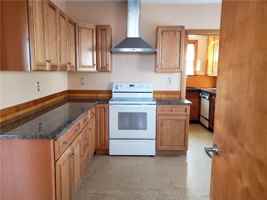 featured image of 40 E Barrows St ##2