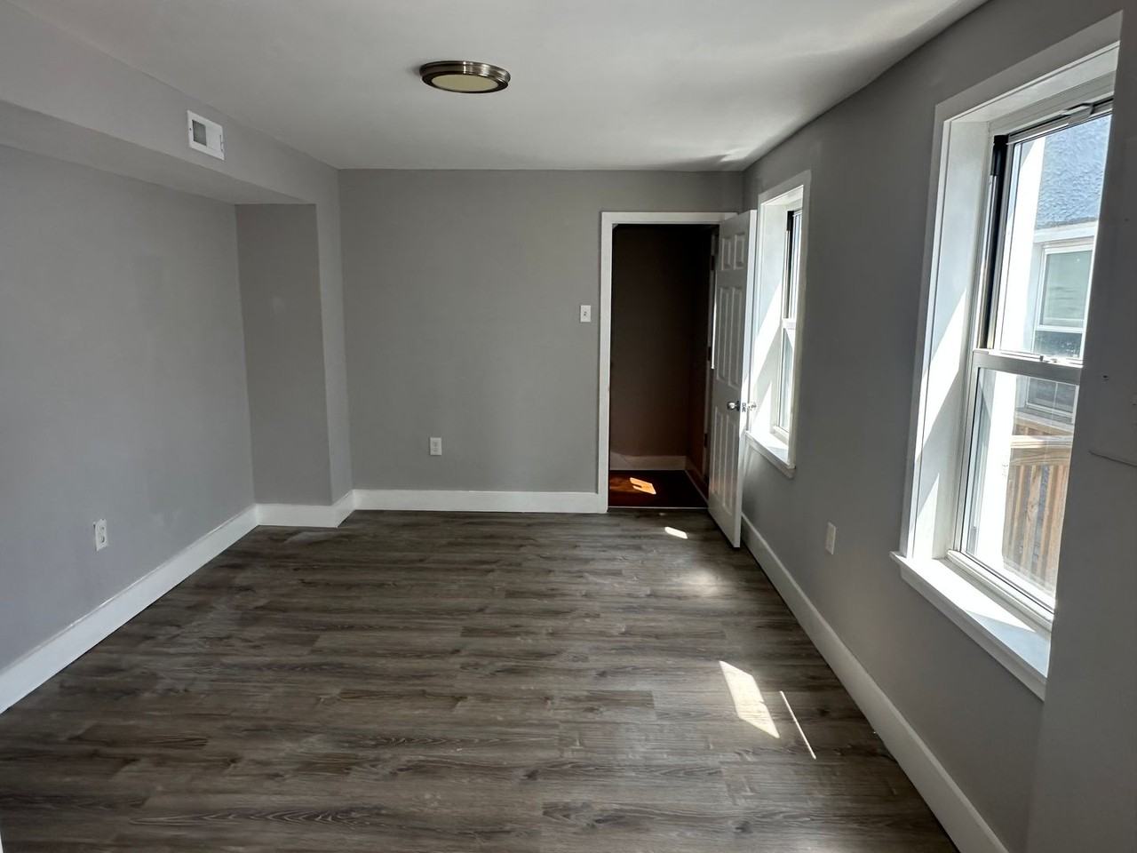 1512 N 4th St - Photo 3 of 9