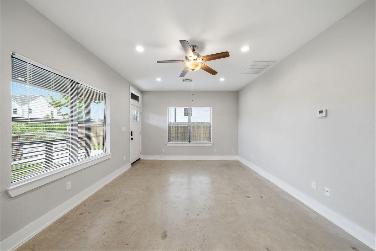 603 Edgewood St - Photo 5 of 20