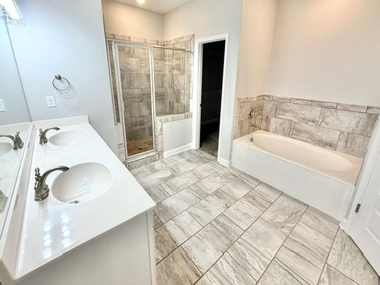 305 Azalea Dr - Photo 7 of 11