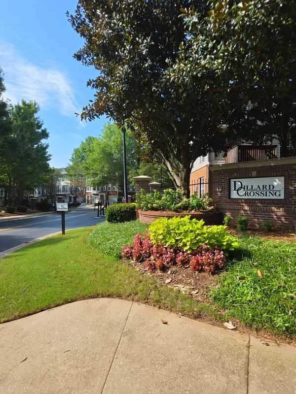 2179 Dillard Xing
