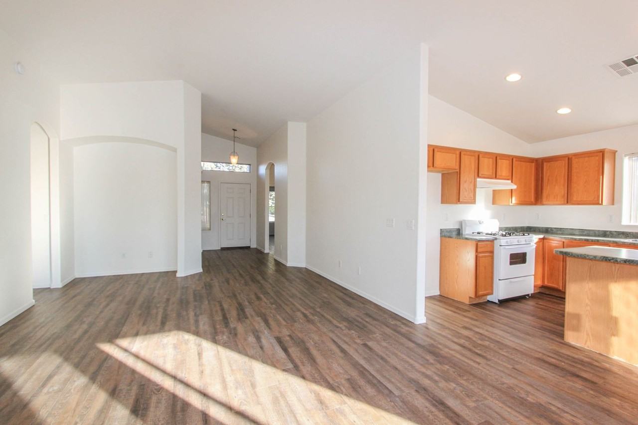 7586 N Summit Pass - Photo 3 of 21