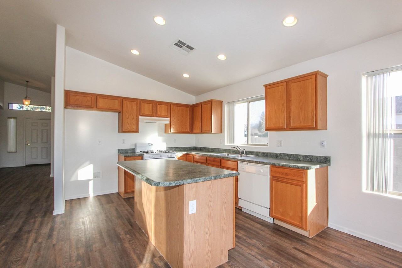 7586 N Summit Pass - Photo 5 of 21