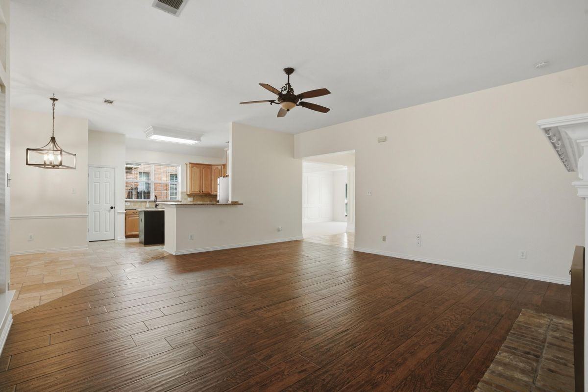 6613 Barclay Ln - Photo 6 of 40