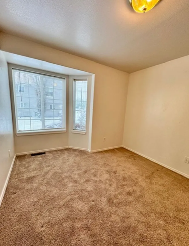 2962 W Villard St - Photo 6 of 11
