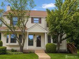 featured image of 1805 Deerfield Dr
