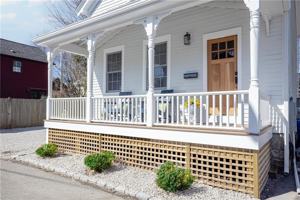 featured image of 4 Gladding Ct