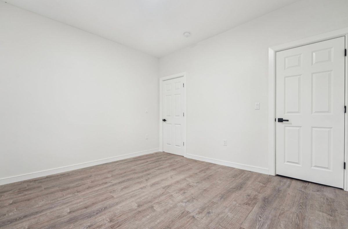 208210 Magnolia St - Photo 4 of 4