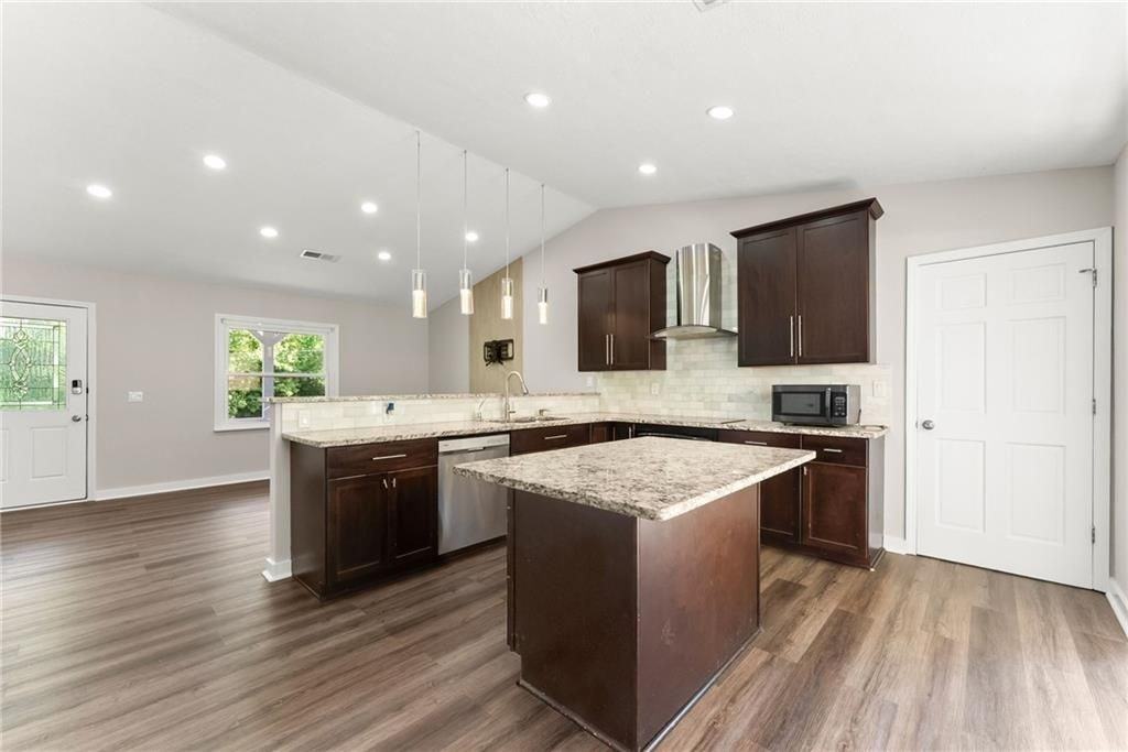 2050 Shaffer Rd - Photo 7 of 27