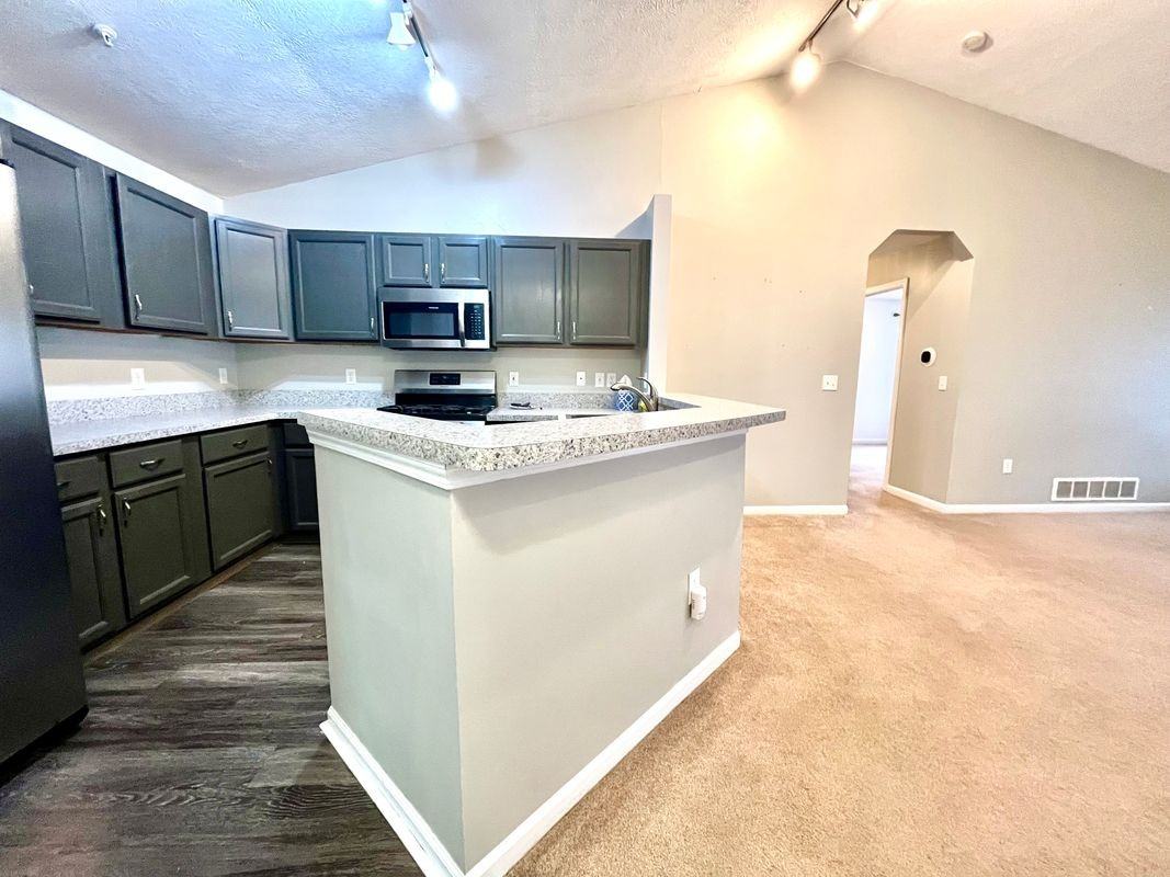 4417 Inverness St - Photo 7 of 20