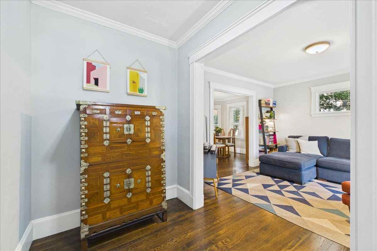 53 Torrey St - Photo 2 of 23