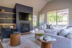 557 Bristol Ferry Rd ##B - Photo 4 of 27