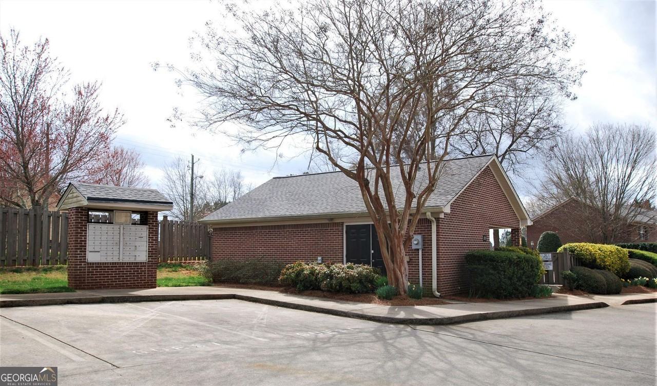 2874 Florence Dr - Photo 2 of 3