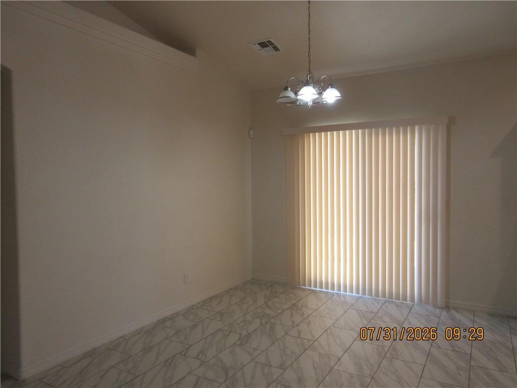 3658 N Irving St - Photo 3 of 12