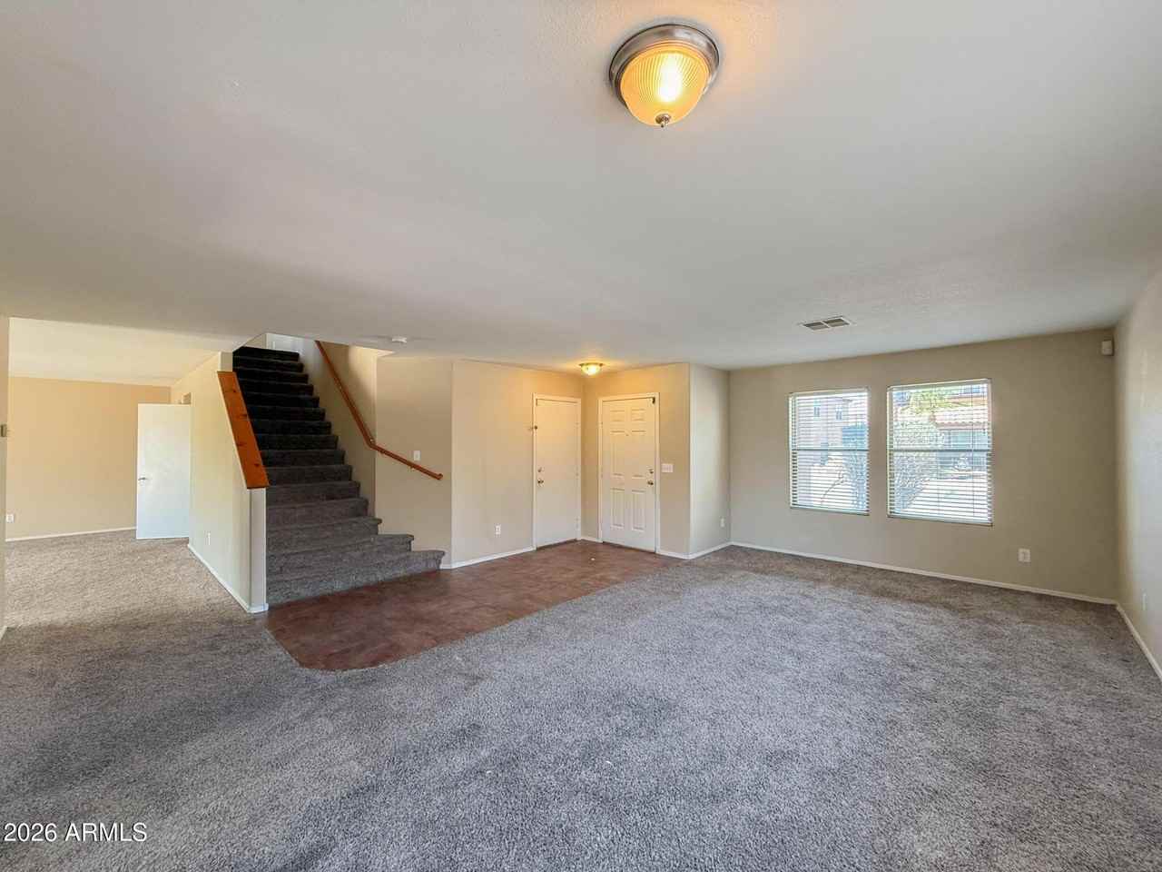 583 W Racine Loop - Photo 4 of 37