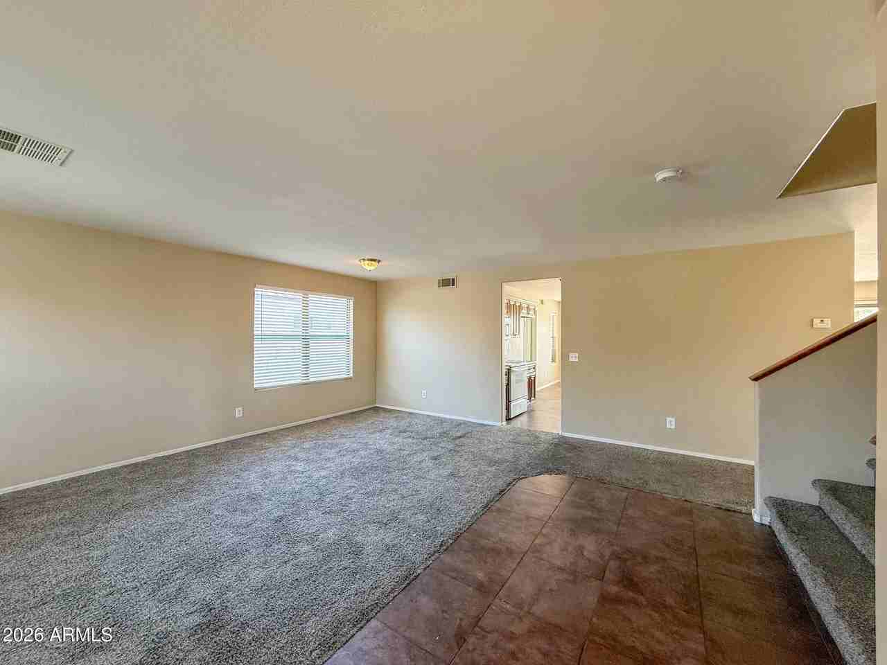 583 W Racine Loop - Photo 5 of 37