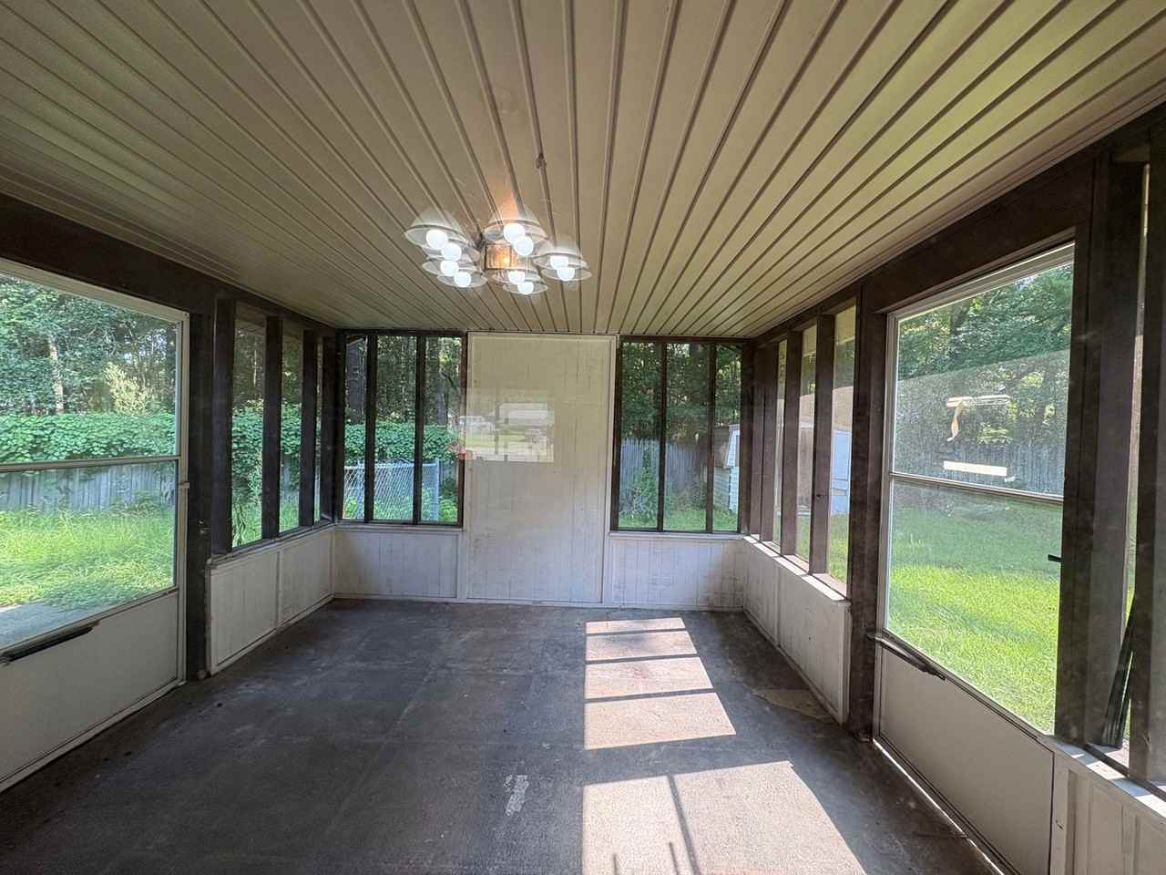 720 Thornwood Way - Photo 7 of 13