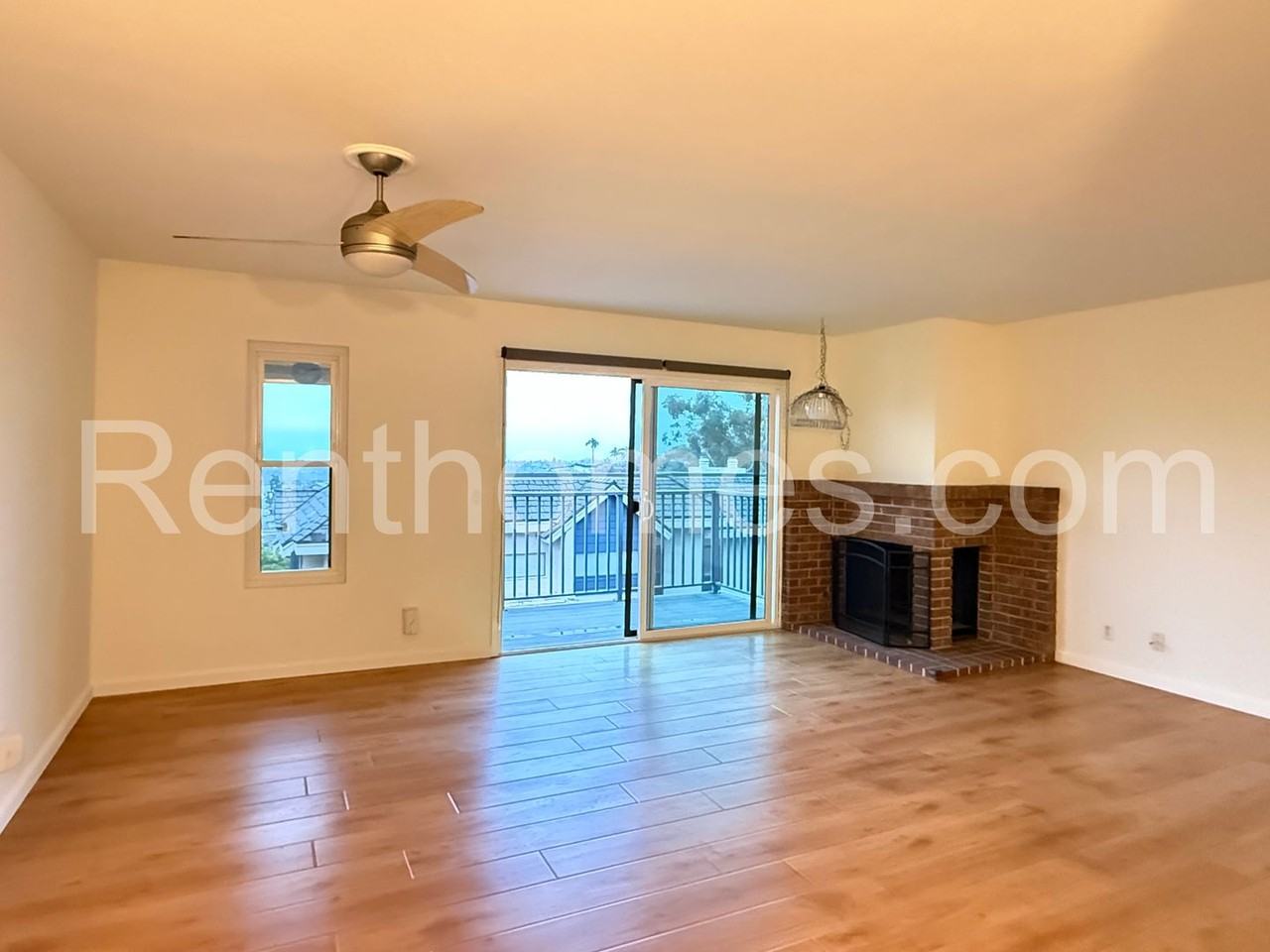 3745 Balboa Ter Unit C - Photo 5 of 29