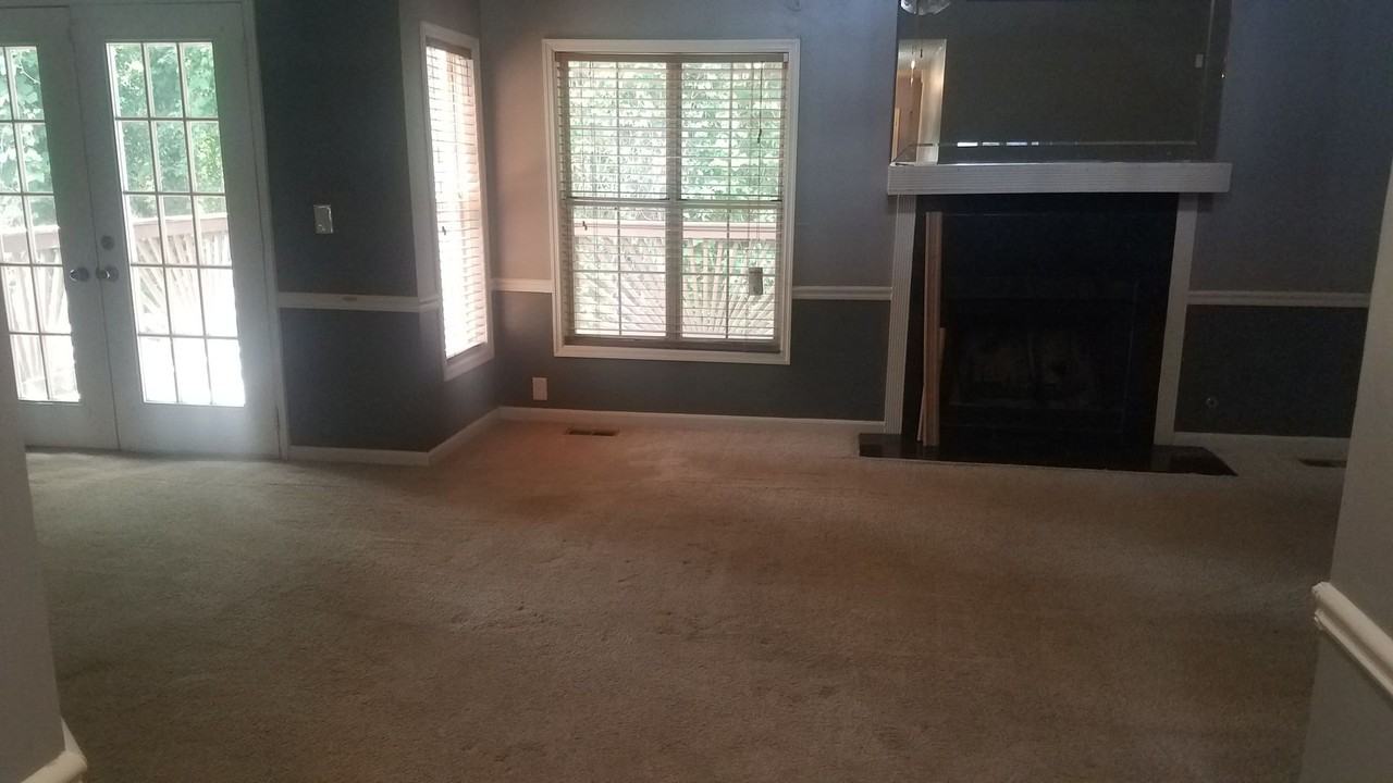 961 Cobb Place Manor Dr - Photo 4 of 18