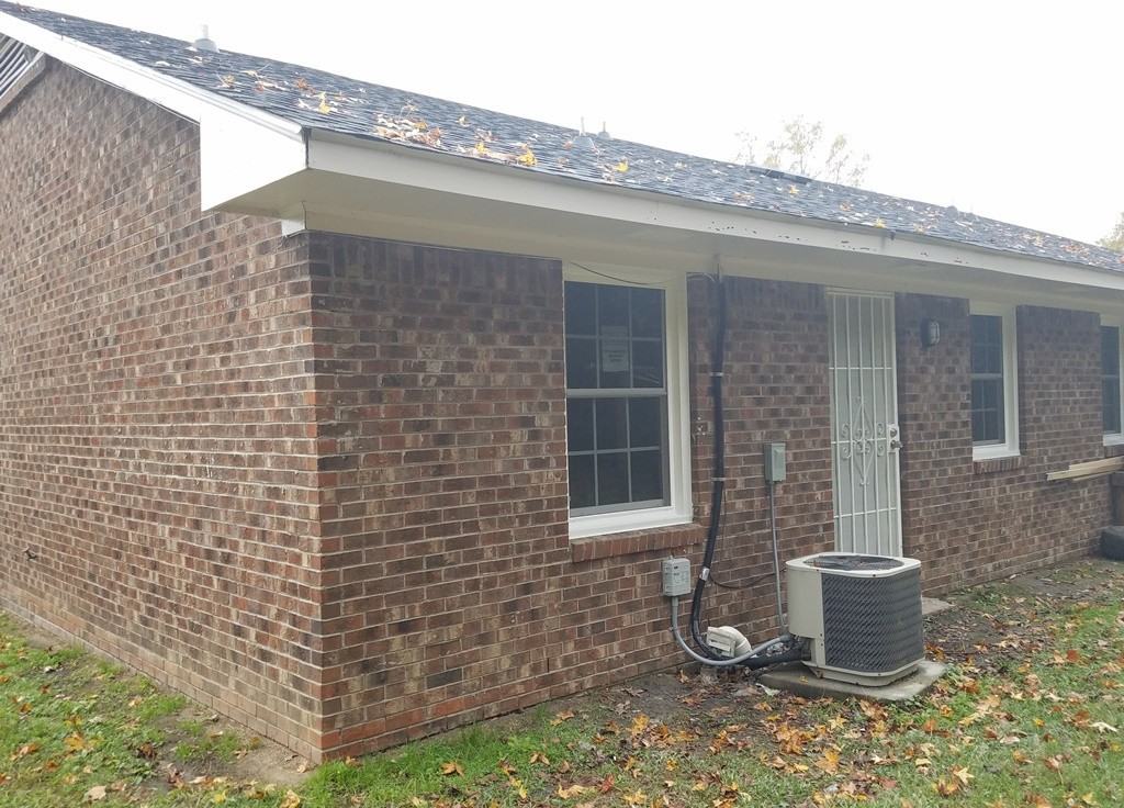 1705 Snowden Dr Se - Photo 2 of 13