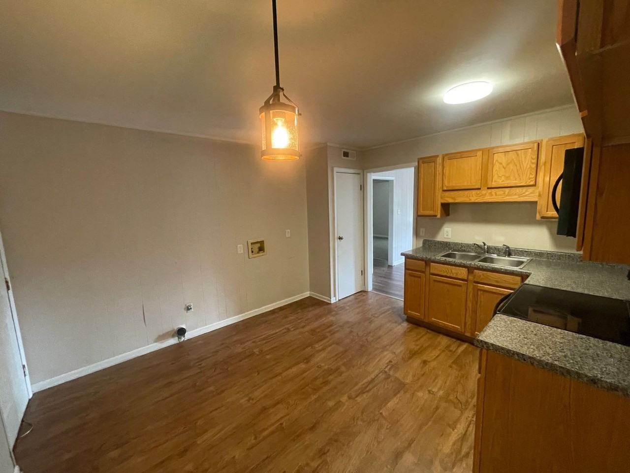 1705 Snowden Dr Se - Photo 6 of 13