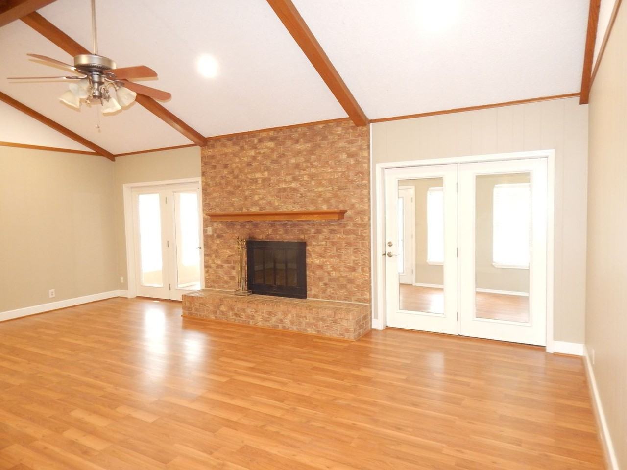 905 David Dr - Photo 3 of 41