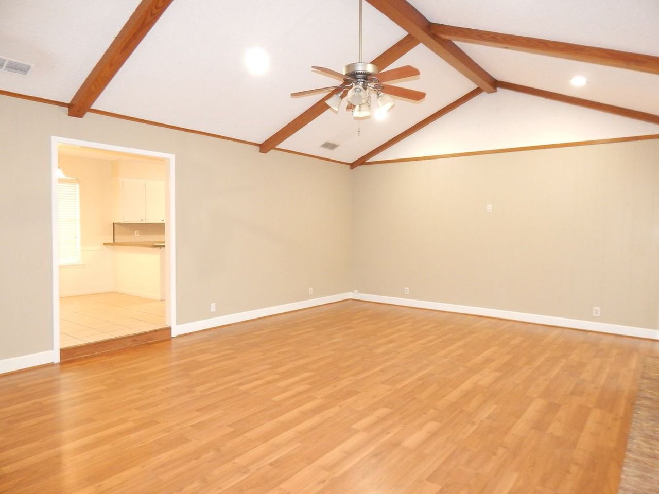 905 David Dr - Photo 6 of 41