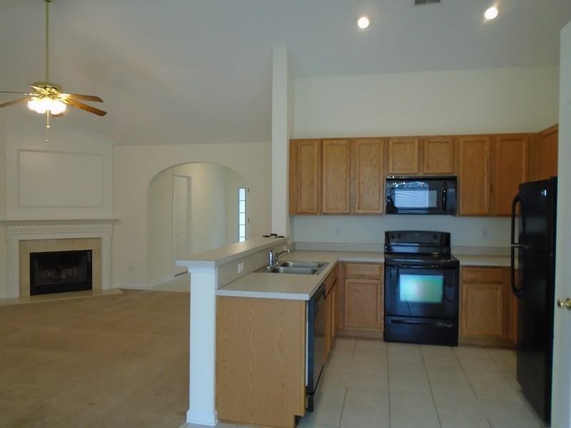 153 Pickett Creek Ln - Photo 6 of 26