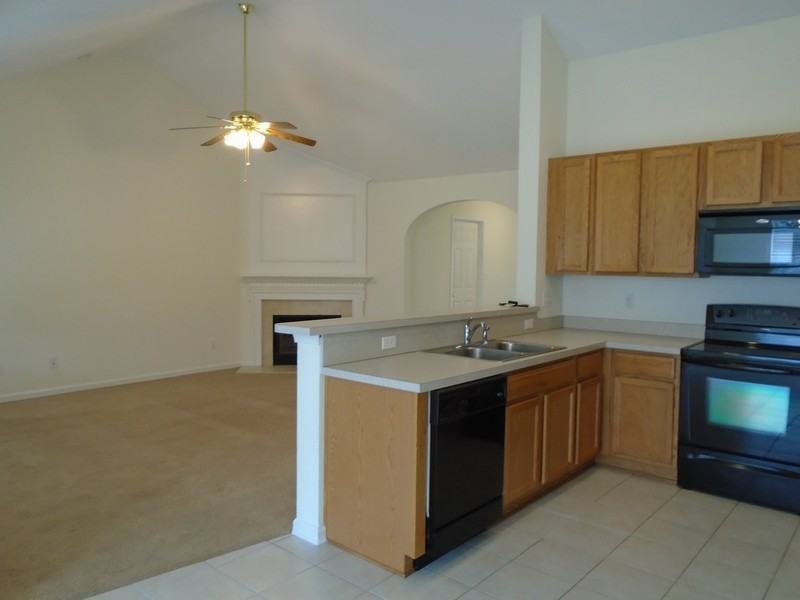 153 Pickett Creek Ln - Photo 7 of 26