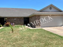 featured image of 10205 Lilac Unit B