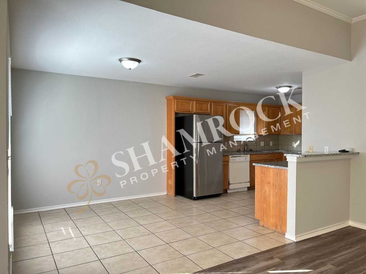 10205 Lilac Unit B - Photo 3 of 13