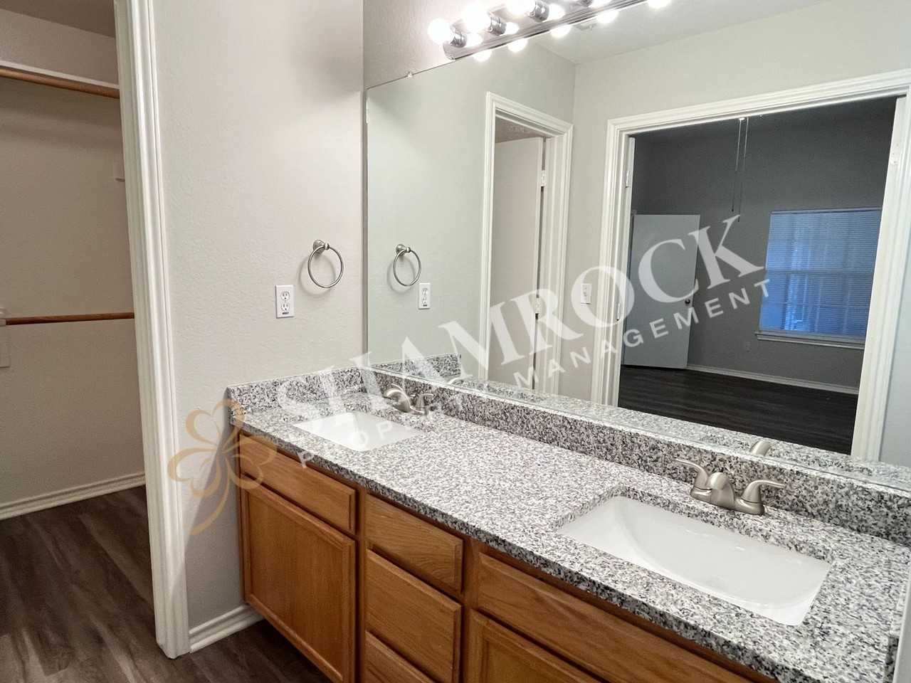 10205 Lilac Unit B - Photo 6 of 13