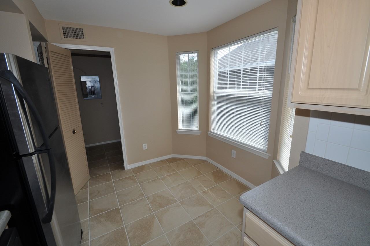 408 Summit Ridge Pl #316 - Photo 3 of 12