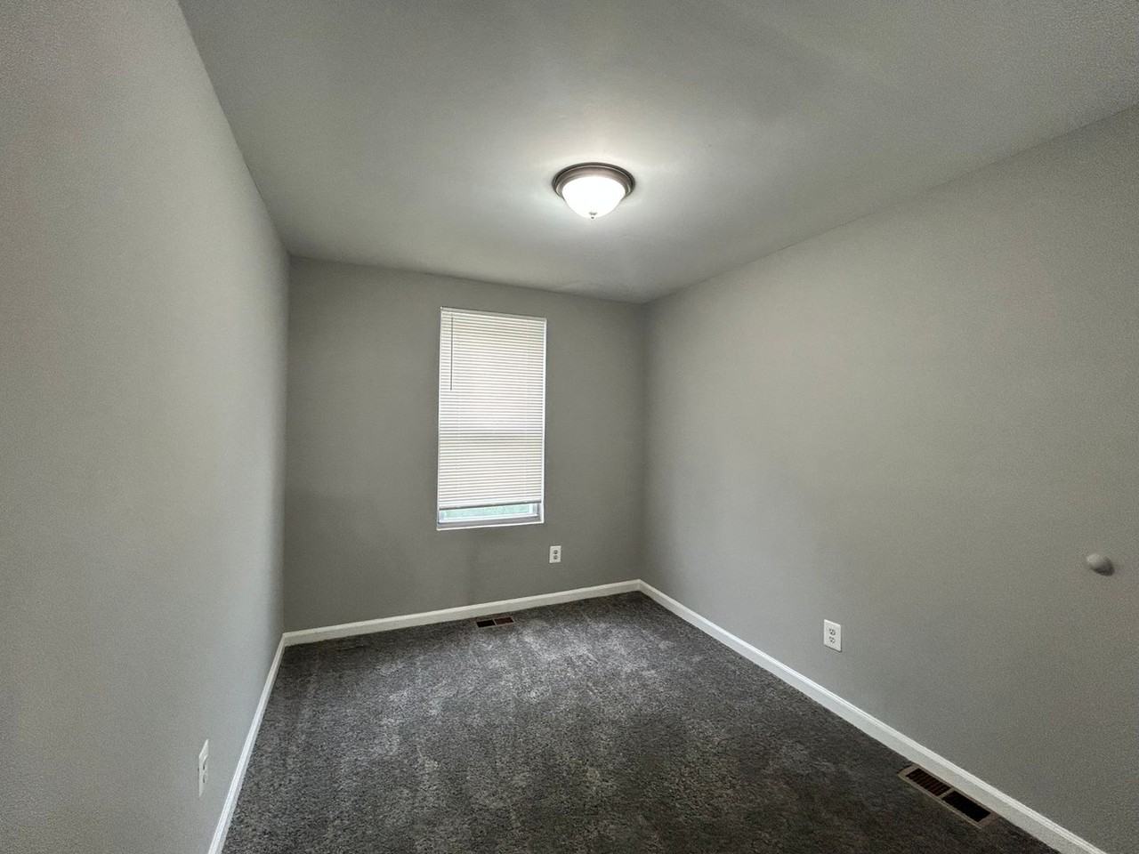 4702 Old York Rd - Photo 4 of 9