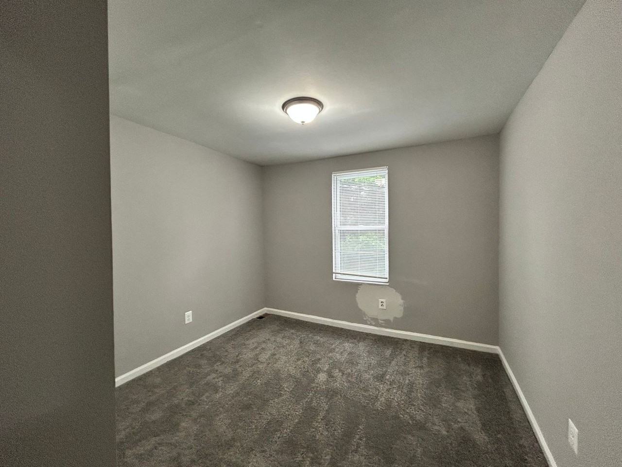 4702 Old York Rd - Photo 6 of 9