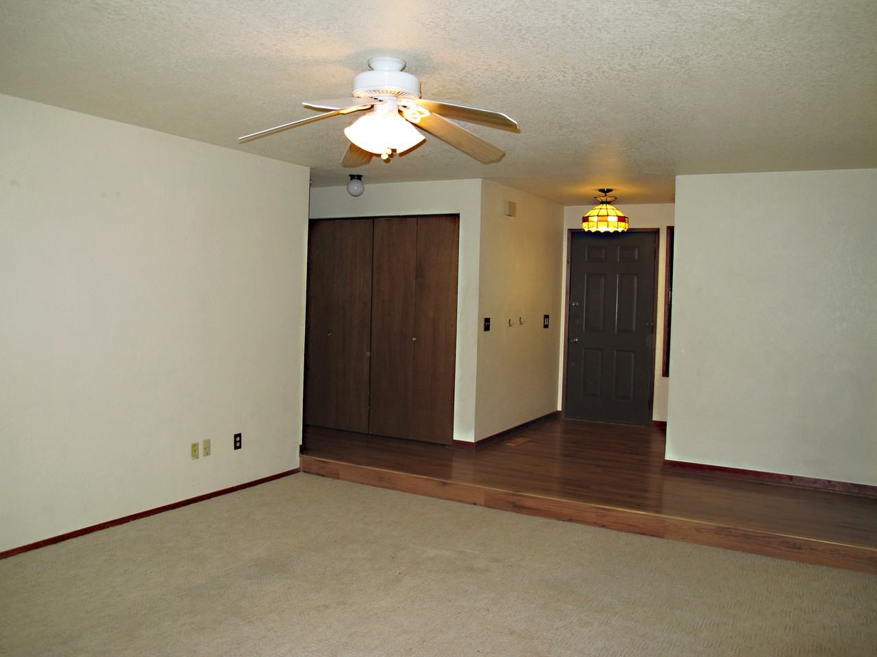 601 Nw Ensign Dr - Photo 3 of 25