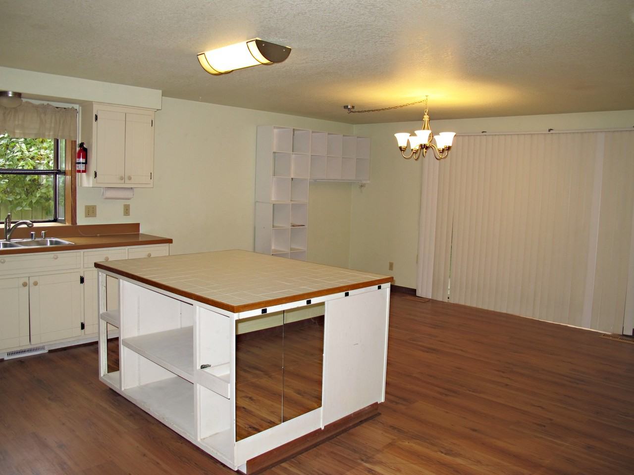 601 Nw Ensign Dr - Photo 6 of 25